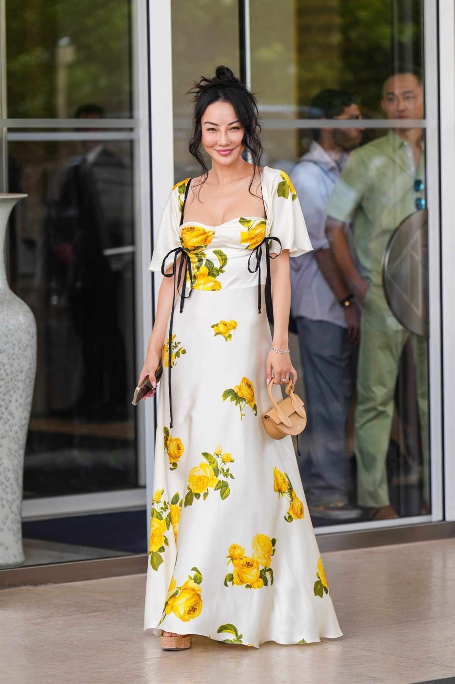 Street-style vacation look 10