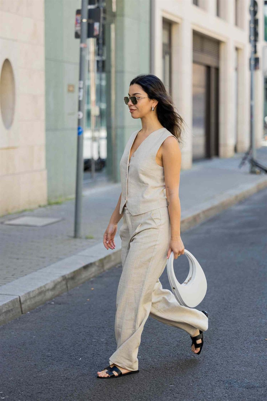 Street-style vacation look 11