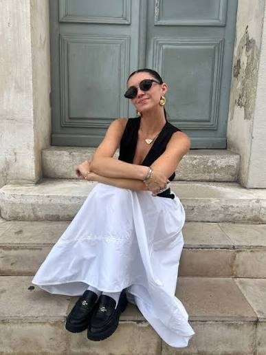Street-style vacation look 12